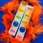 Sticker Kadootje en veren