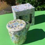 Mok met theezeef flowers