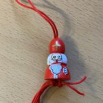 Houten sinterklaas gelukshanger