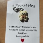 Pocket Hug Wit Beertje