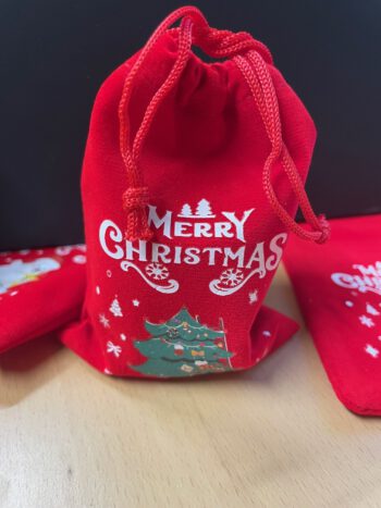 Vilt cadeauzakje met kerstdecoratie set van 4