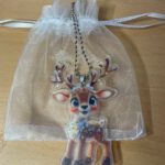 Rendier hanger in organza zakje